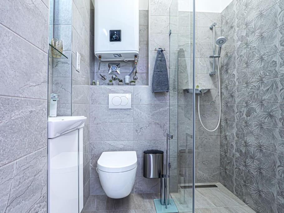 Vidra-Lak With Private Parking Apartment บูดาเปสต์ ภายนอก รูปภาพ